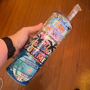 20 oz stainless steel tumbler comes with clear lid and straw.